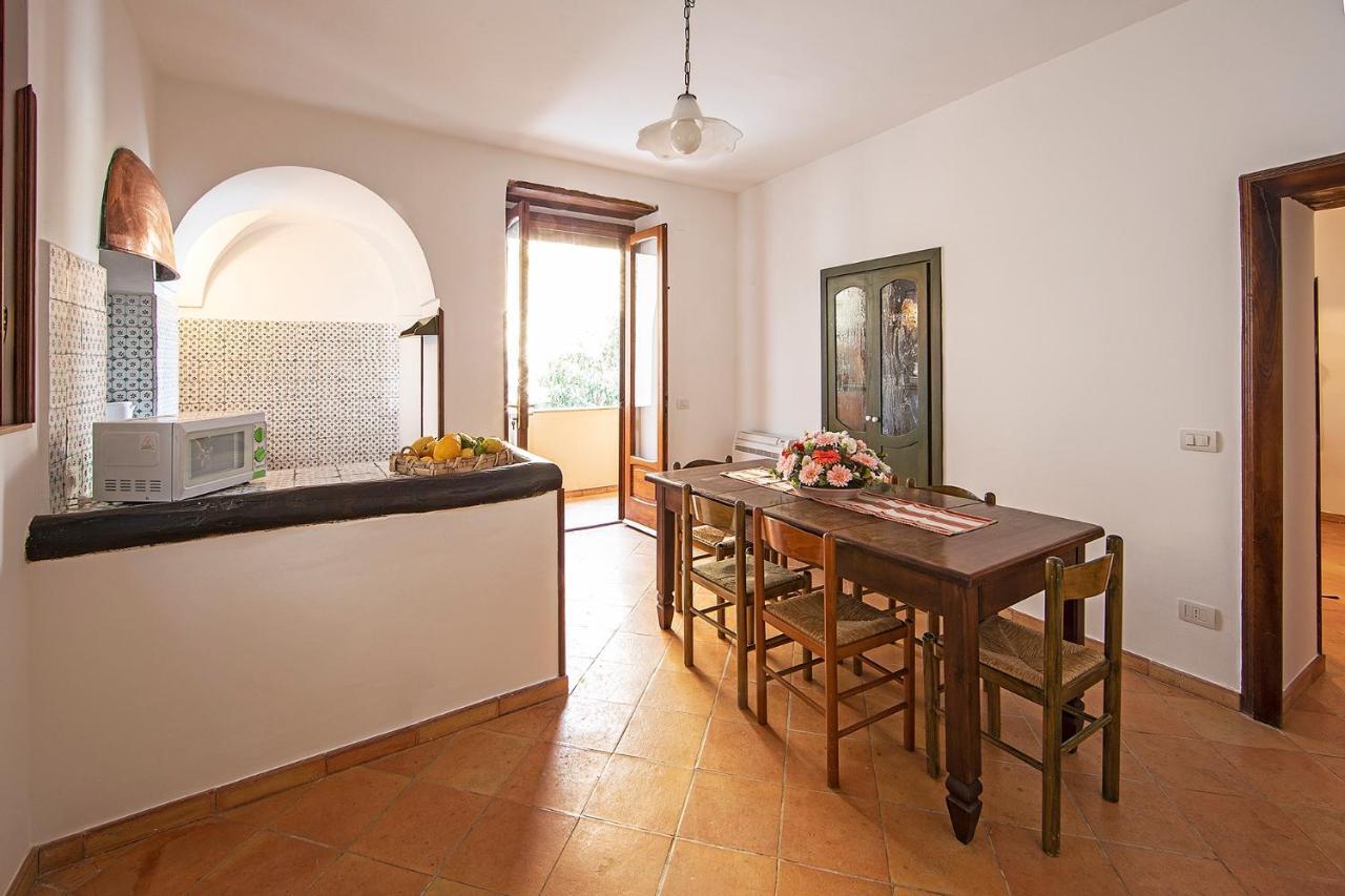 Borgo Di Conca Dei Marini Villa Bagian luar foto