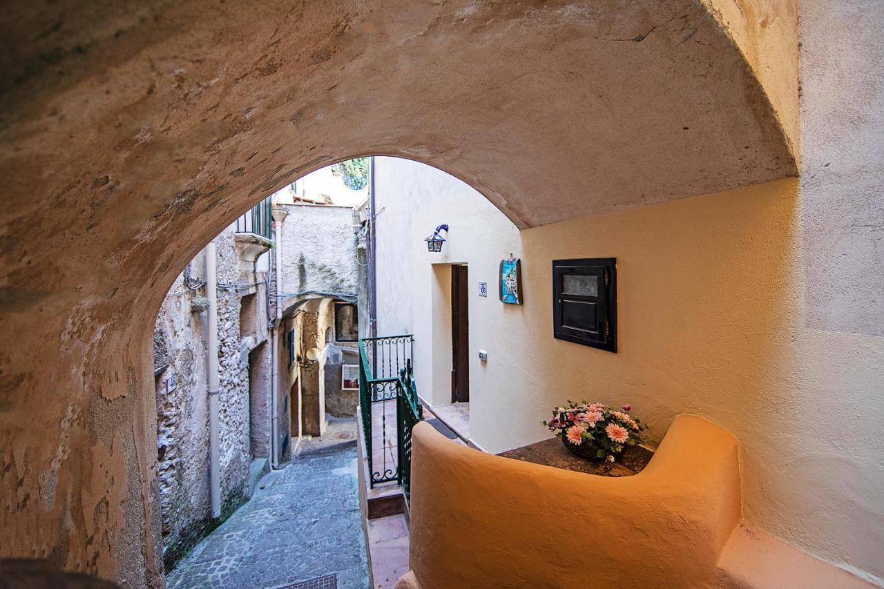Borgo Di Conca Dei Marini Villa Bagian luar foto